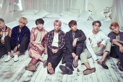 Nhiều nghệ sĩ Kpop gồm BTS hủy kế hoạch biểu diễn vì dịch cúm corona