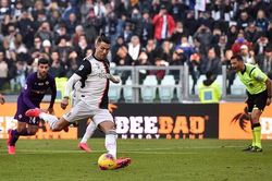 Juventus 3-0 Fiorentina: Ronaldo tỏa sáng với cú đúp bàn thắng