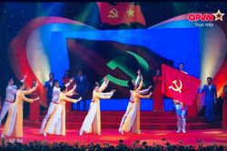 Sâu lắng chương trình nghệ thuật 'Với Đảng vẹn tròn tin yêu'