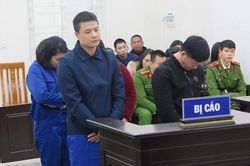Ổ nhóm buôn bán hơn 10 kilogram ma túy lĩnh án