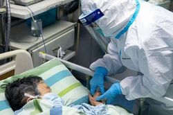 Một bệnh viện TQ có 9 ca nhiễm virus corona, 5 người là nhân viên y tế