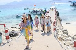 Hơn 5.300 người Trung Quốc bị 'kẹt' tại Khánh Hòa sẽ được bay về nước