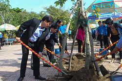 Lãnh đạo tỉnh Khánh Hòa tham dự 'Tết trồng cây đời đời nhớ ơn Bác Hồ'