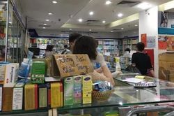 Công an vào cuộc vụ chợ thuốc Hapulico đồng loạt treo biển 'không bán khẩu trang'