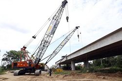 Khí thế lao động trên những công trình giao thông huyết mạch