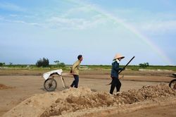 Ra mắt tập thơ Tổ quốc chát mặn mồ hôi