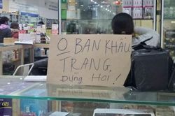 Những chuyện chạnh lòng giữa 'bão' Corona