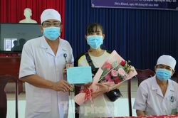 Sau khi xuất viện, nữ lễ tân nhiễm virus corona ở Khánh Hòa nói gì?