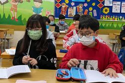 Nghệ An: Theo dõi học sinh có bố mẹ từ Trung Quốc trở về