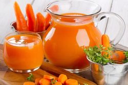 Làm sinh tố cà rốt giúp duy trì hệ miễn dịch và hệ hô hấp khỏe mạnh