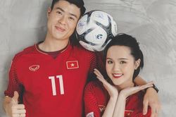 Duy Mạnh - Quỳnh Anh tung ảnh cưới nhắng nhít với áo cầu thủ