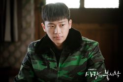 Lee Shin Young của 'Hạ cánh nơi anh' phủ nhận bạo lực học đường: Kẻ tung tin xin lỗi 'rối rít' vì sợ bị kiện!