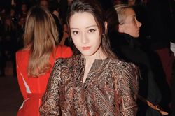 Vì dịch Corona, Tuần lễ thời trang năm nay vắng bóng các mỹ nhân Trung Quốc như Angelababy, Địch Lệ Nhiệt Ba