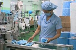 Doanh nghiệp sản xuất khẩu trang y tế cam kết không lấy lãi, không tăng giá