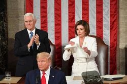 'Tấn trò đời' trong buổi đọc Thông điệp liên bang của Tổng thống Trump