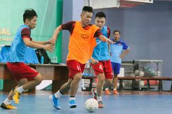 Đội tuyển futsal Việt Nam 'khổ' vì dịch corona