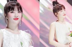 Joy Red Velvet khiến dân tình 'điên đảo' với visual tựa cô dâu xinh đẹp tại SMA 29th
