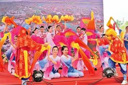 Chung một niềm vui