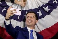 Bầu cử Mỹ 2020: Cựu Phó Tổng thống Joe Biden chỉ đứng thứ 4 trong bầu cử sơ bộ tại Iowa