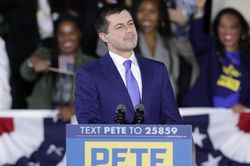 Ứng cử viên Buttigieg tạm dẫn đầu cuộc bầu cử sơ bộ ở Iowa