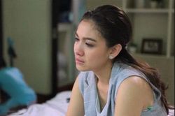 Khinh vợ ăn bám nên chồng nhất quyết ly hôn, ai ngờ vừa ký xong thì anh điếng người nghe cô nói: 'Tôi vừa mua chung cư 3 tỷ, rảnh mời anh tới chơi'