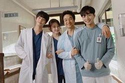 Rating phim 'Người thầy y đức 2' của Lee Sung Kyung và Ahn Hyo Seop đạt kỷ lục mới với gần 21%