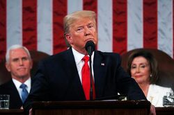 Ông Trump nói đang hợp tác với Trung Quốc trong nỗ lực đối phó với virus corona