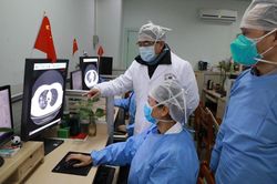 Trung Quốc bổ sung triệu chứng nhiễm virus corona mới
