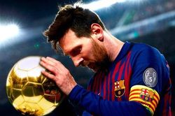 Lionel Messi đang đối diện sóng gió ở Barcelona
