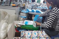 Vào thủ phủ sản xuất khẩu trang