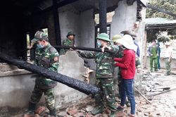 BĐBP Nghệ An giúp người dân khắc phục hậu quả hỏa hoạn