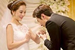 Cuộc điện thoại đêm tân hôn tố cáo bí mật của vợ mới cưới