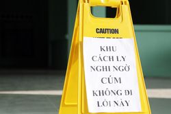 Cách ly tại nhà 14 ngày đối với 11 người Trung Quốc nhập cảnh vào Việt Nam phòng virus corona