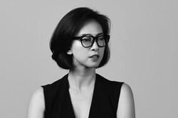Ngô Thanh Vân cử người đại diện đến Sở TT&TT làm việc, cư dân mạng châm chọc: 'Lúc gõ phím chị có nhờ không?'