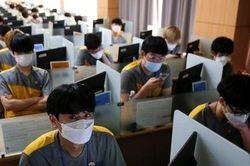 Vất vả khi làm ở nhà, dân công sở Trung Quốc nóng lòng trở lại công ty