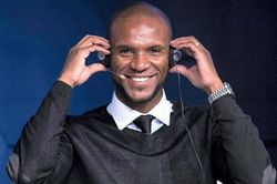 Jordi Alba công khai chỉ trích Abidal