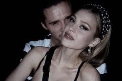 Brooklyn Beckham cảm thấy may mắn khi có được Nicola Peltz