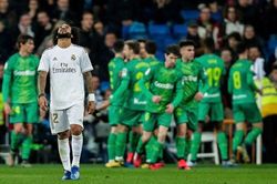 Odegaard có bàn đầu tiên tại Bernabeu, Sociedad loại Real tại tứ kết Cúp Nhà Vua