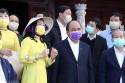 Thủ tướng thị sát phòng chống dịch virus Corona tại Thừa Thiên Huế
