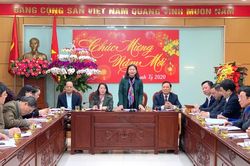 Đẩy mạnh thông tin, tuyên truyền để người dân chủ động phòng, chống dịch