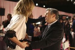 Giám đốc Victoria's Secret bị tố quấy rối tình dục mẫu nội y là ai?