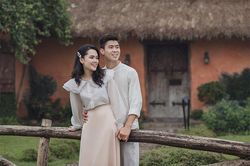 Chán sang chảnh, vợ chồng Duy Mạnh lộ ảnh cưới cực giản dị