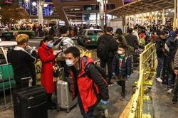 Hong Kong bắt đầu áp lệnh cách ly người đến từ Trung Quốc đại lục