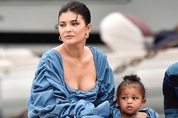 Mặc dù hạt cung cấp nhiều dinh dưỡng, Kylie Jenner không bao giờ ăn vì lý do này