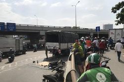 Đi khám bệnh, người phụ nữ bị xe tải cán chết thương tâm ở Sài Gòn
