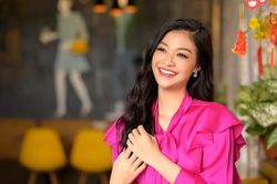 Á hậu Kiều Loan đẹp nổi bật với show âm nhạc