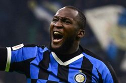 Lukaku phá kỷ lục ghi bàn của Ronaldo 'béo' tại Inter
