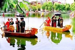 NGÀY XUÂN VẮNG HỘI