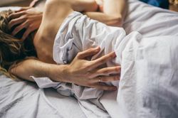Đang muốn ly hôn đến với nhân tình, tôi rụng rời phát hiện 'quả đắng'