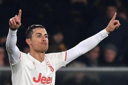 Ronaldo lập công, Juventus vẫn thua ngược cay đắng